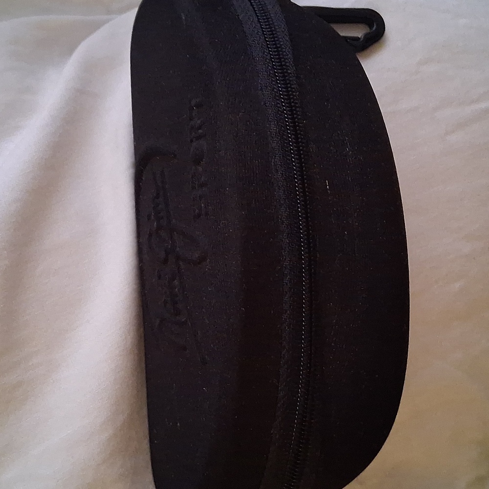 Maui Jim Black Sunglasses Pouch - Picture 9 of 10